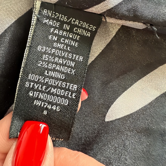 Guess Black Blazer Jacket Women’s  Small S/P Ruched Sleeves 3/4 Career Office - Picture 6 of 9